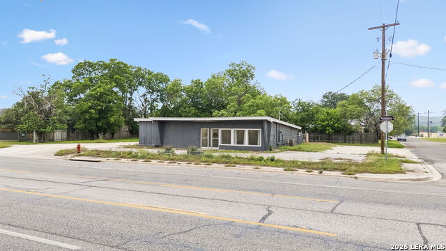 1407 Broadway Property Photo 2