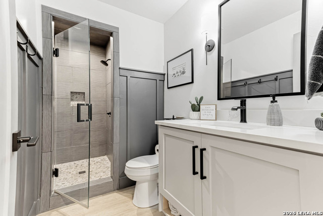 120 W Hosack St Property Photo 8