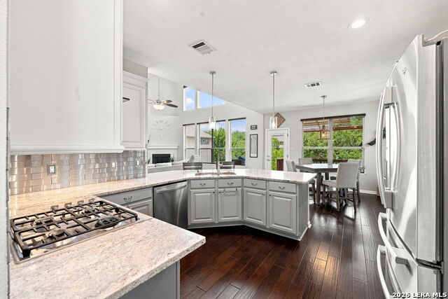 23554 Seven Winds Property Photo 7