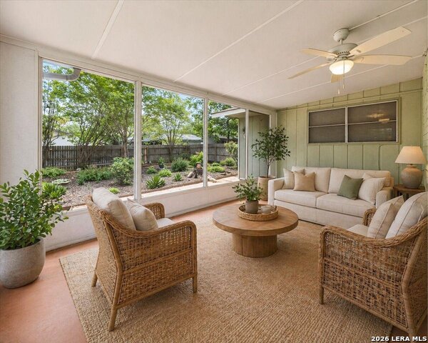 1722 Timber Oak St Property Photo 1