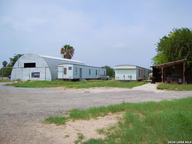 2098 E Fm 140 Property Photo 8