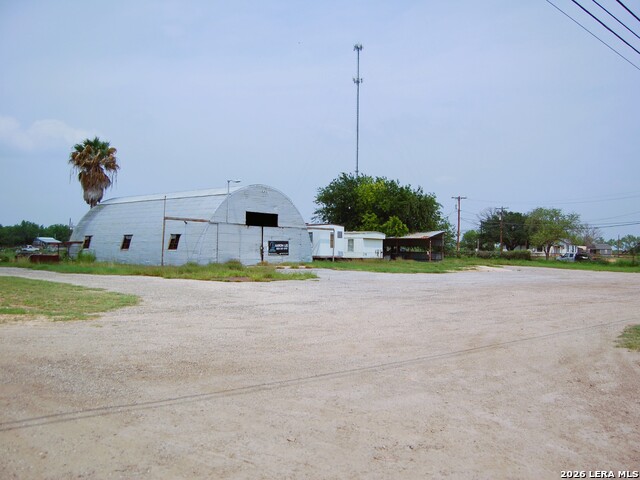2098 E Fm 140 Property Photo 11