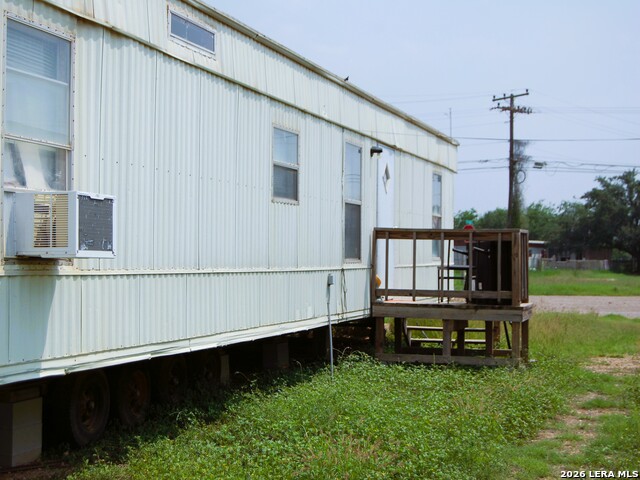 2098 E Fm 140 Property Photo 18