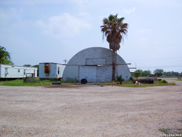 2098 E Fm 140 Property Photo 23