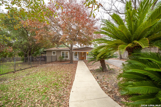 4750 View Dr Property Photo 3