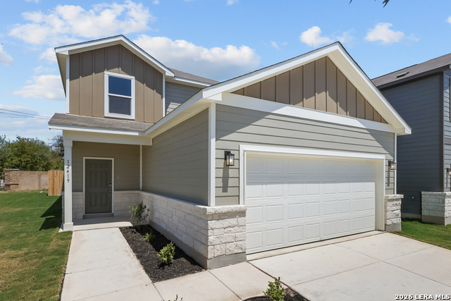 12419 Spike Heights