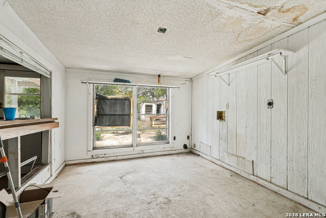 215 W Academy St Property Photo 14