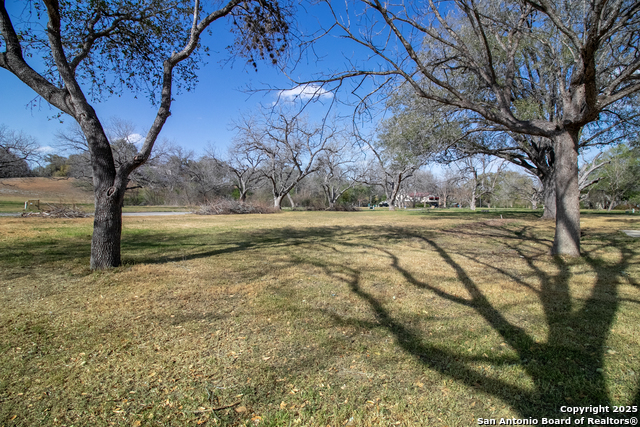 5 E Hampton Dr Property Photo 1