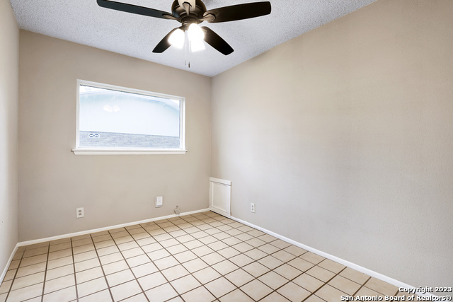 8138 Raritan St Property Photo 18