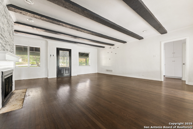 1100 Garraty Rd Property Photo 2