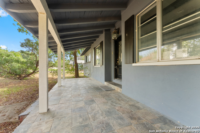 1100 Garraty Rd Property Photo 5