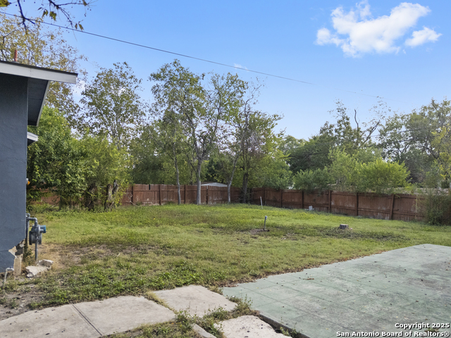 1100 Garraty Rd Property Photo 22