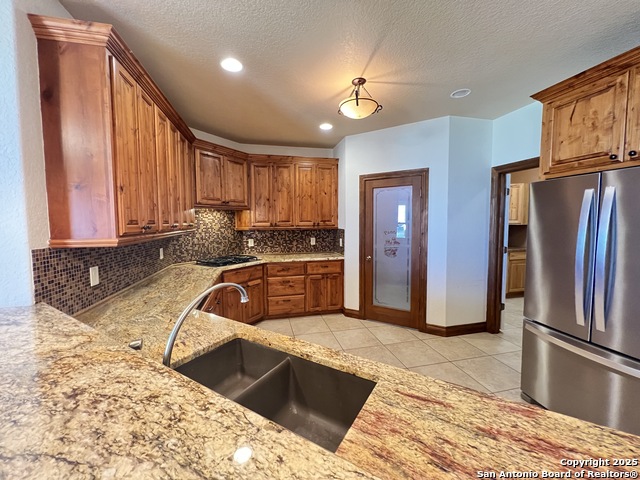 2264 Granada Hls Property Photo 4