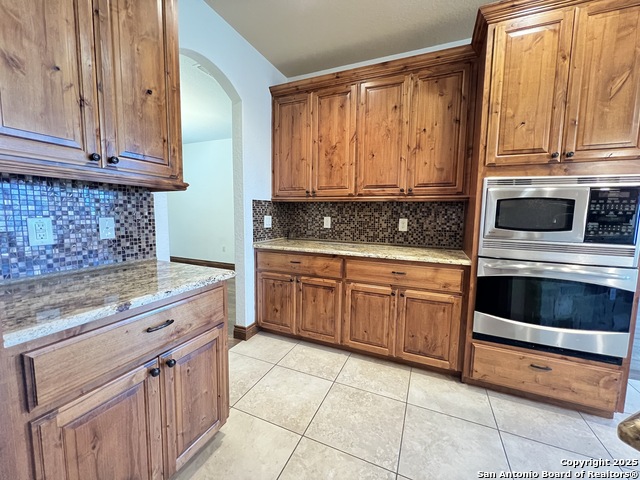 2264 Granada Hls Property Photo 14