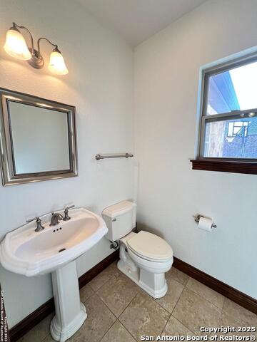 2264 Granada Hls Property Photo 17