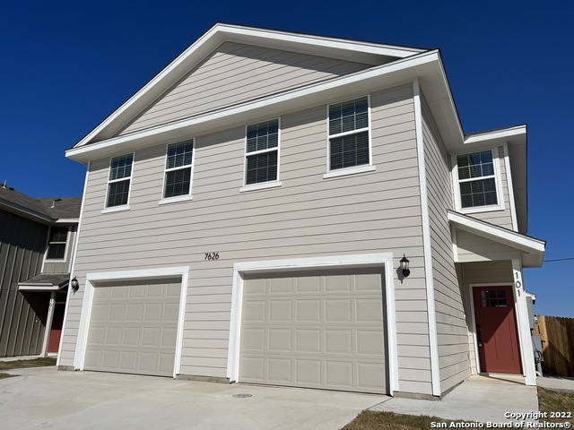 7626 AGAVE BND Property Photo 1