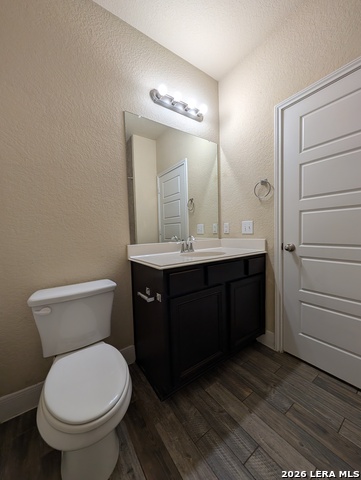 1227 Old Fm 306 Property Photo 16