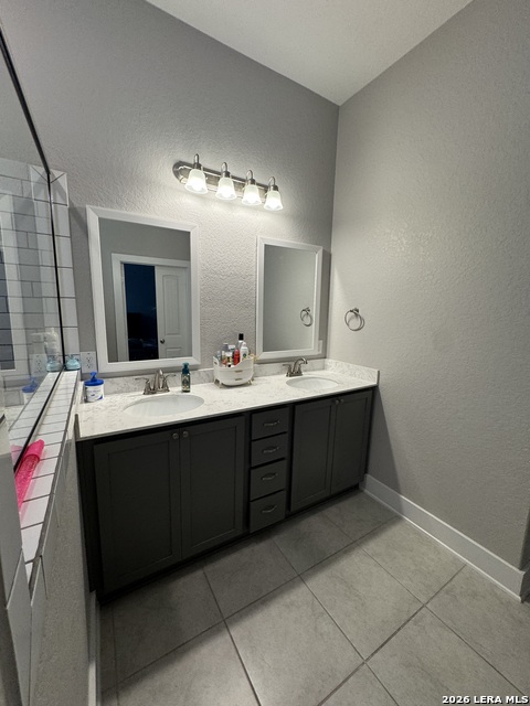 12610 Big Valley Crk Property Photo 4