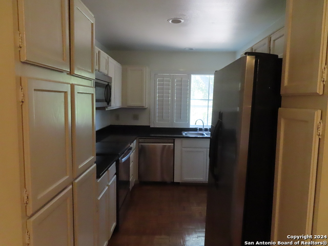 101 Crofton Property Photo 3