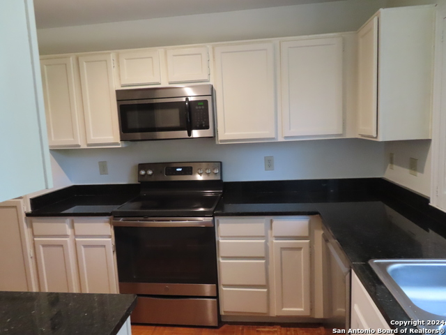 101 Crofton Property Photo 4