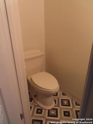101 Crofton Property Photo 7
