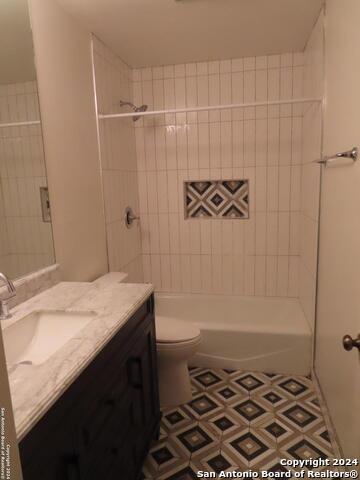 101 Crofton Property Photo 16