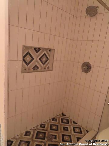 101 Crofton Property Photo 23
