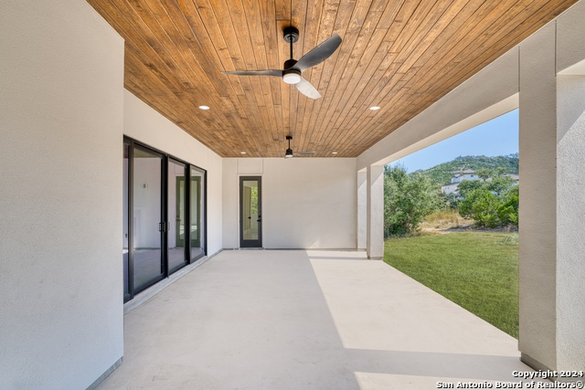 11010 Nina Rdg Property Photo 35