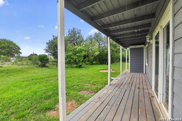 414 Medina Dr Property Photo 4