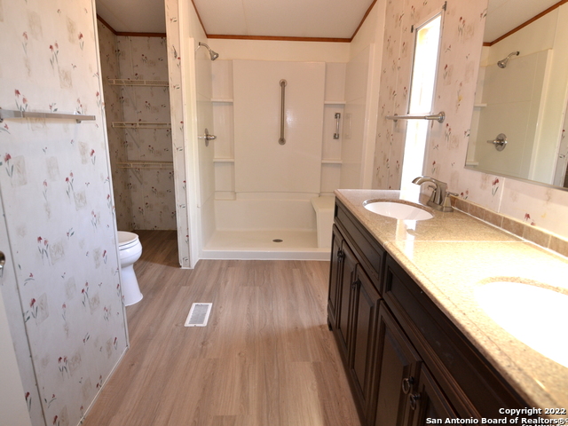 145 County Road 3821 Property Photo 8