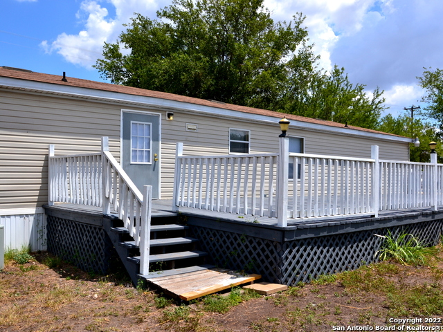 145 County Road 3821 Property Photo 13