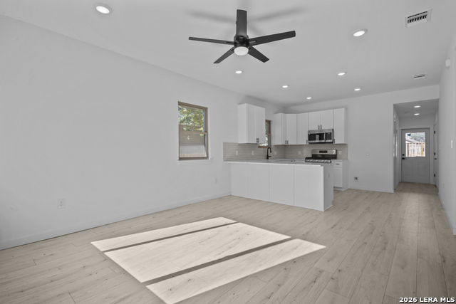 131 Chicago Property Photo 5
