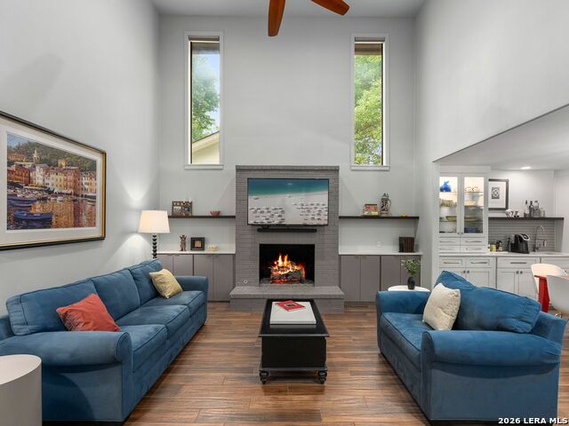 299 W Edgewater Ter Property Photo 5