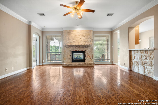 410 Cadence Hl Property Photo 6