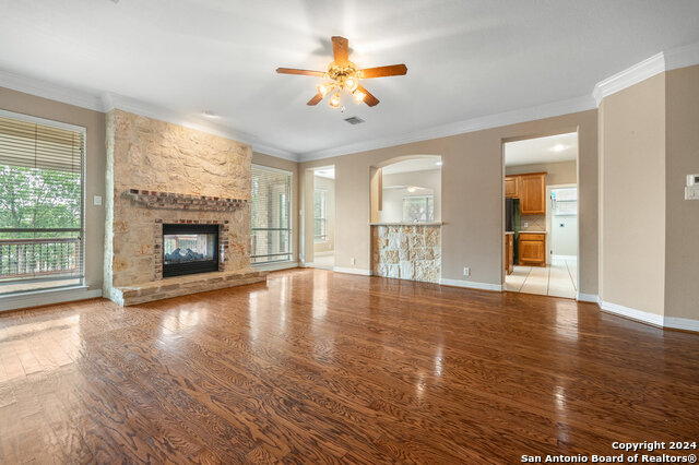 410 Cadence Hl Property Photo 7
