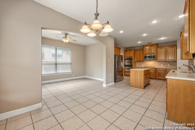 410 Cadence Hl Property Photo 9