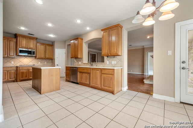 410 Cadence Hl Property Photo 11