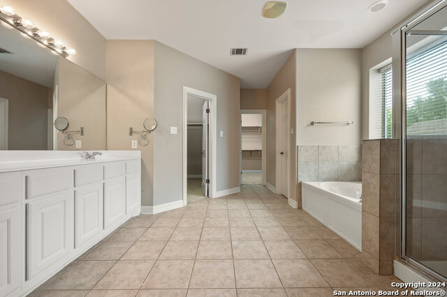 410 Cadence Hl Property Photo 15