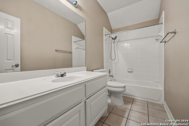 410 Cadence Hl Property Photo 19