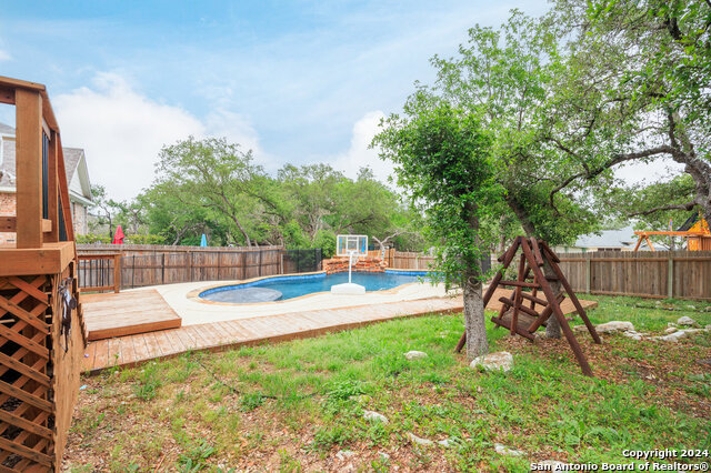 410 Cadence Hl Property Photo 27