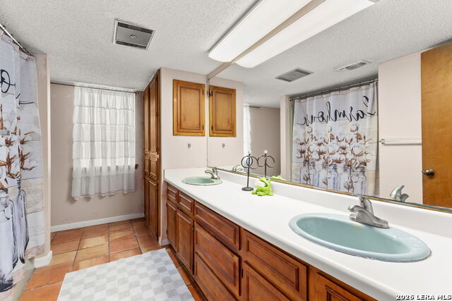 350 Ullrich Property Photo 23