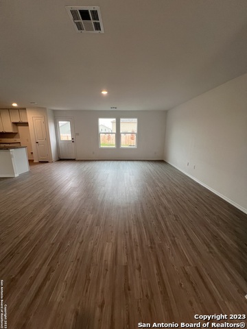 5466 Daphne Path Property Photo 3