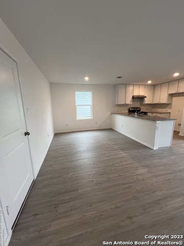 5466 Daphne Path Property Photo 4
