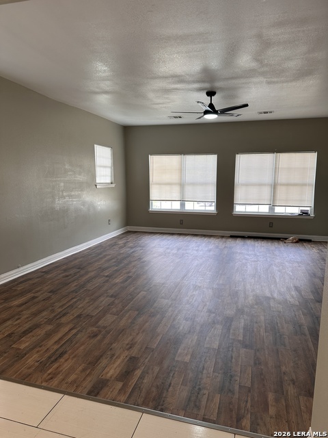1314 W Woodlawn Ave Property Photo 7