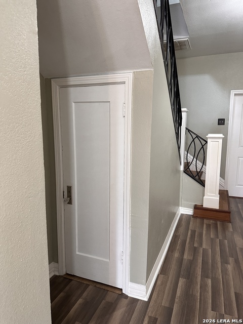 1314 W Woodlawn Ave Property Photo 18