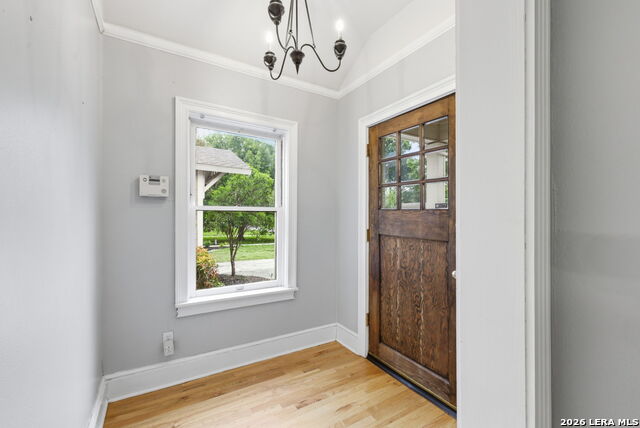 261 E Oakview Pl Property Photo 4