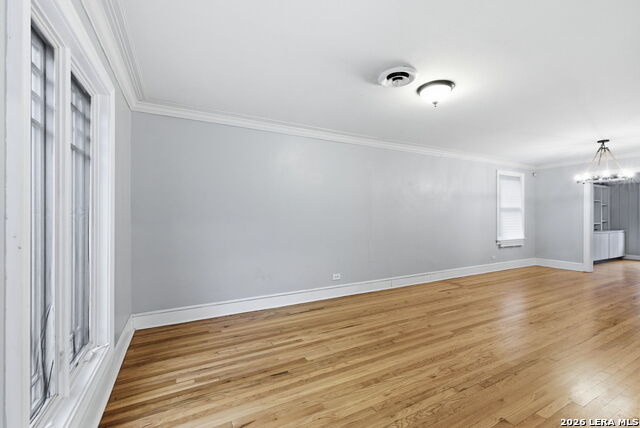 261 E Oakview Pl Property Photo 5