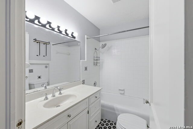 261 E Oakview Pl Property Photo 22