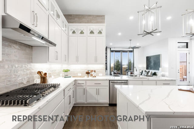 231 Boulder Creek Property Photo 8