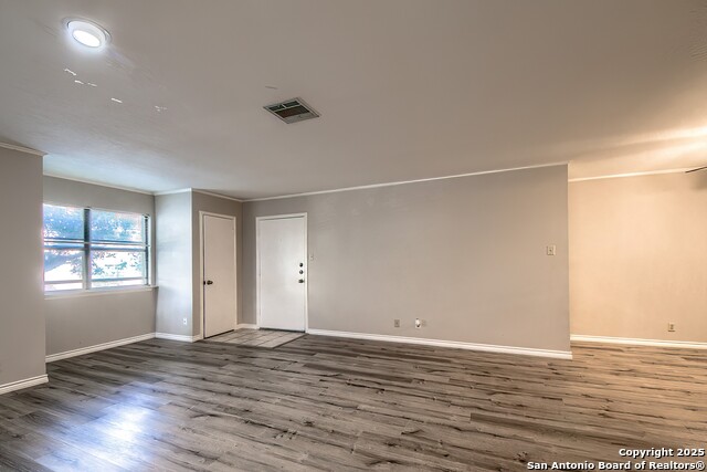 7738 Chambers Rd Property Photo 3
